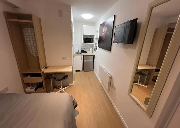Adorable Studio For Rent In Milton Keynes