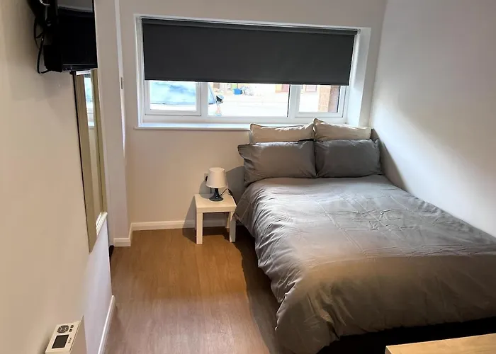 Adorable Studio For Rent In Milton Keynes