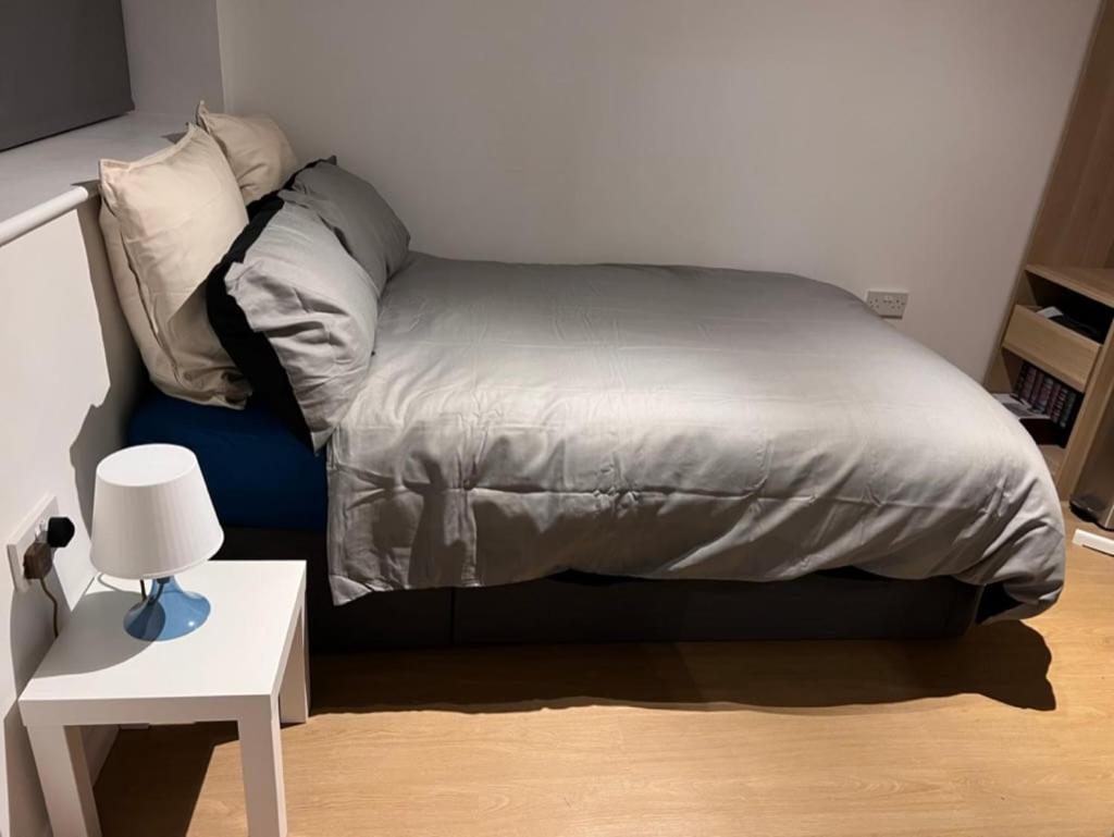 Adorable For Rent In Milton Keynes * Woolstone (Buckinghamshire)